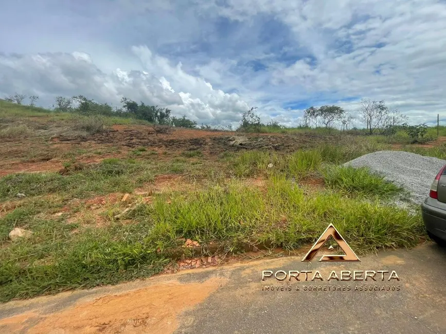 Foto 1 de Terreno / Lote à venda, 306m2 em Coronel Fabriciano - MG