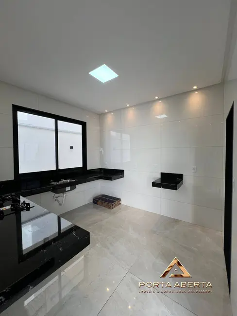 Casa com 3 quartos à venda, 225m2 em Santana Do Paraiso - MG - imagem 7 Foto 7 de Casa com 3 quartos à venda, 225m2 em Santana Do Paraiso - MG