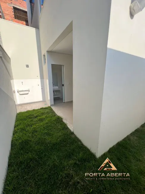 Foto 8 de Casa com 3 quartos à venda, 135m2 em Tiradentes, Ipatinga - MG