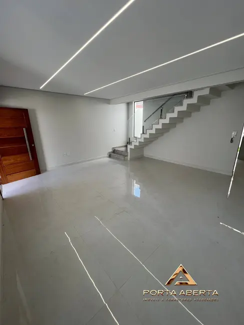 Foto 4 de Casa com 3 quartos à venda, 135m2 em Tiradentes, Ipatinga - MG