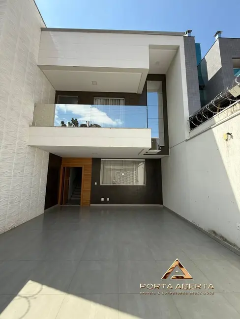 Casa com 3 quartos à venda, 163m2 em Santana Do Paraiso - MG - imagem 1 Foto 1 de Casa com 3 quartos à venda, 163m2 em Santana Do Paraiso - MG