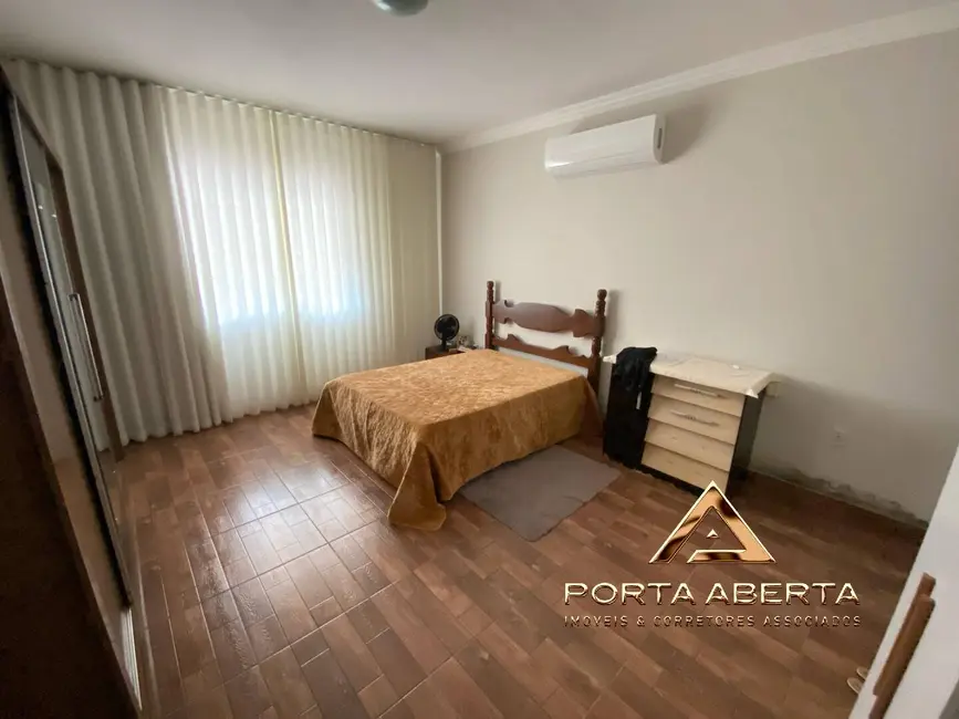 Casa com 4 quartos à venda, 1469m2 em Bethânia, Ipatinga - MG - imagem 6 Foto 6 de Casa com 4 quartos à venda, 1469m2 em Bethânia, Ipatinga - MG