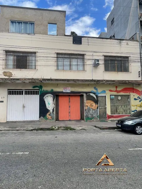 Casa com 3 quartos à venda, 360m2 em Iguaçu, Ipatinga - MG - imagem 1 Foto 1 de Casa com 3 quartos à venda, 360m2 em Iguaçu, Ipatinga - MG