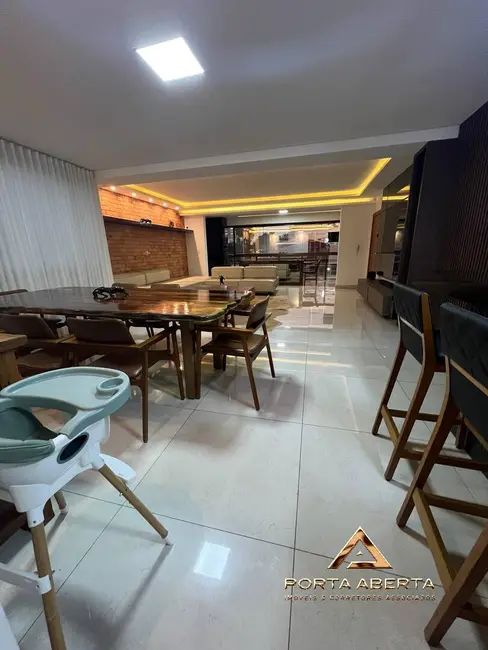 Foto 2 de Apartamento com 3 quartos à venda, 200m2 em Bom Retiro, Ipatinga - MG