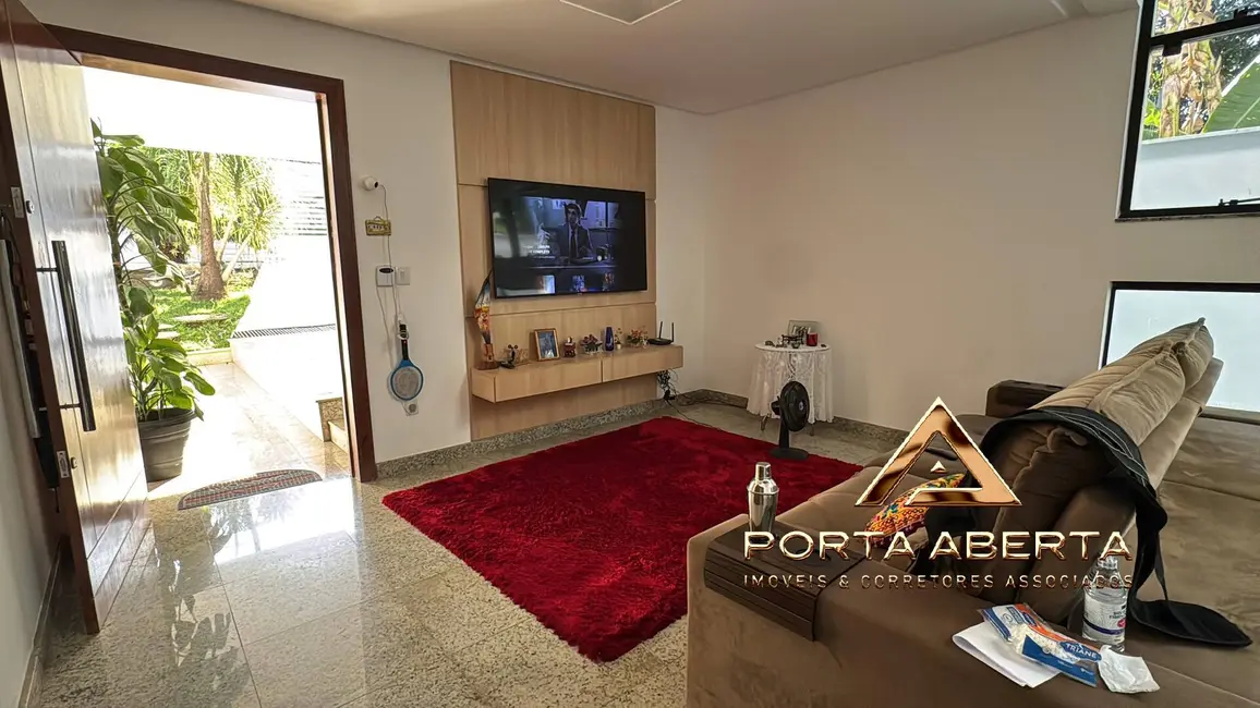 Chácara com 7 quartos à venda, 500m2 em Santana Do Paraiso - MG - imagem 9 Foto 9 de Chácara com 7 quartos à venda, 500m2 em Santana Do Paraiso - MG