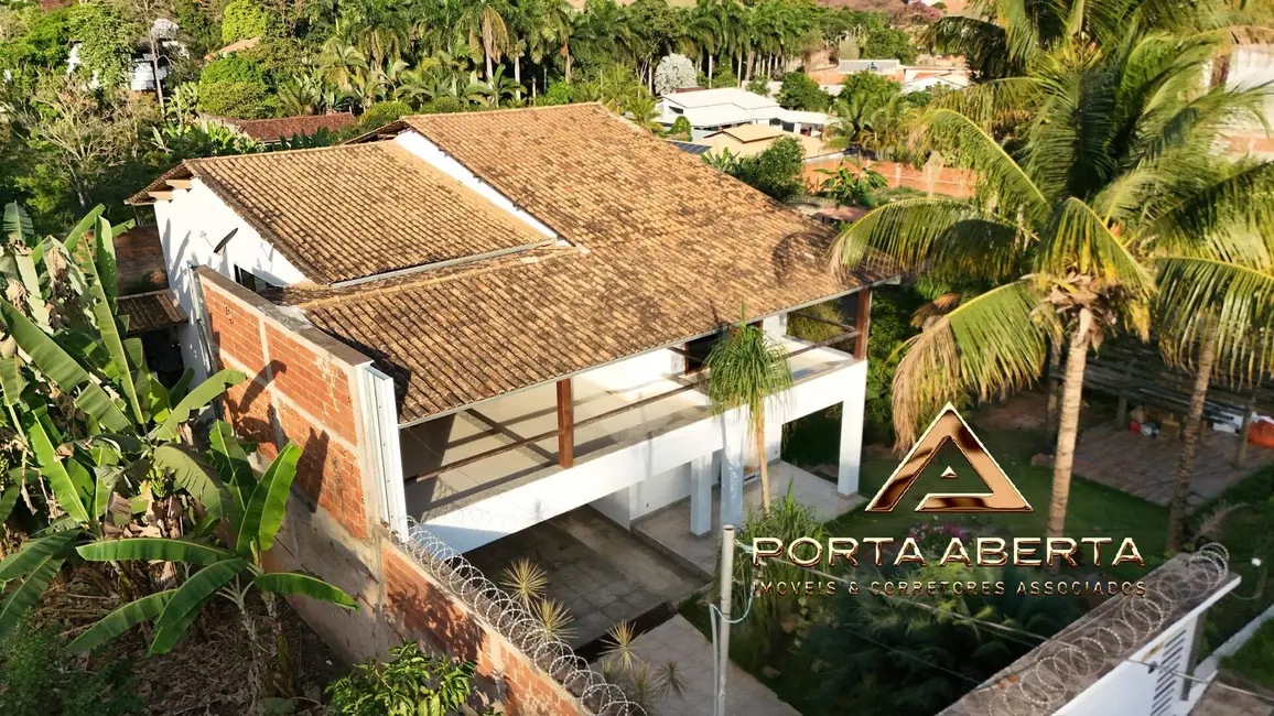 Chácara com 7 quartos à venda, 500m2 em Santana Do Paraiso - MG - imagem 1 Foto 1 de Chácara com 7 quartos à venda, 500m2 em Santana Do Paraiso - MG