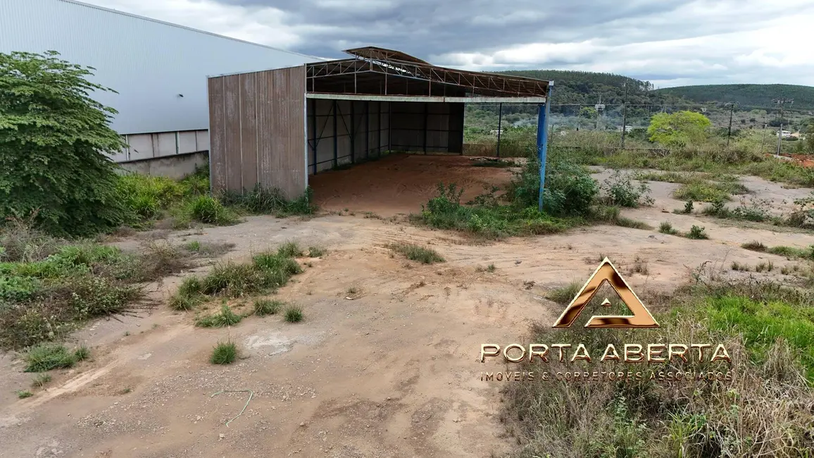 Foto 5 de Armazém / Galpão à venda, 900m2 em Caratinga - MG