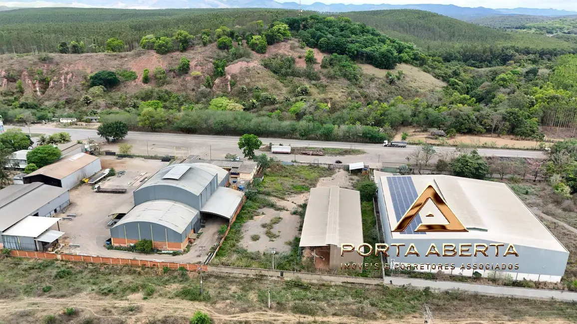 Foto 6 de Armazém / Galpão à venda, 900m2 em Caratinga - MG