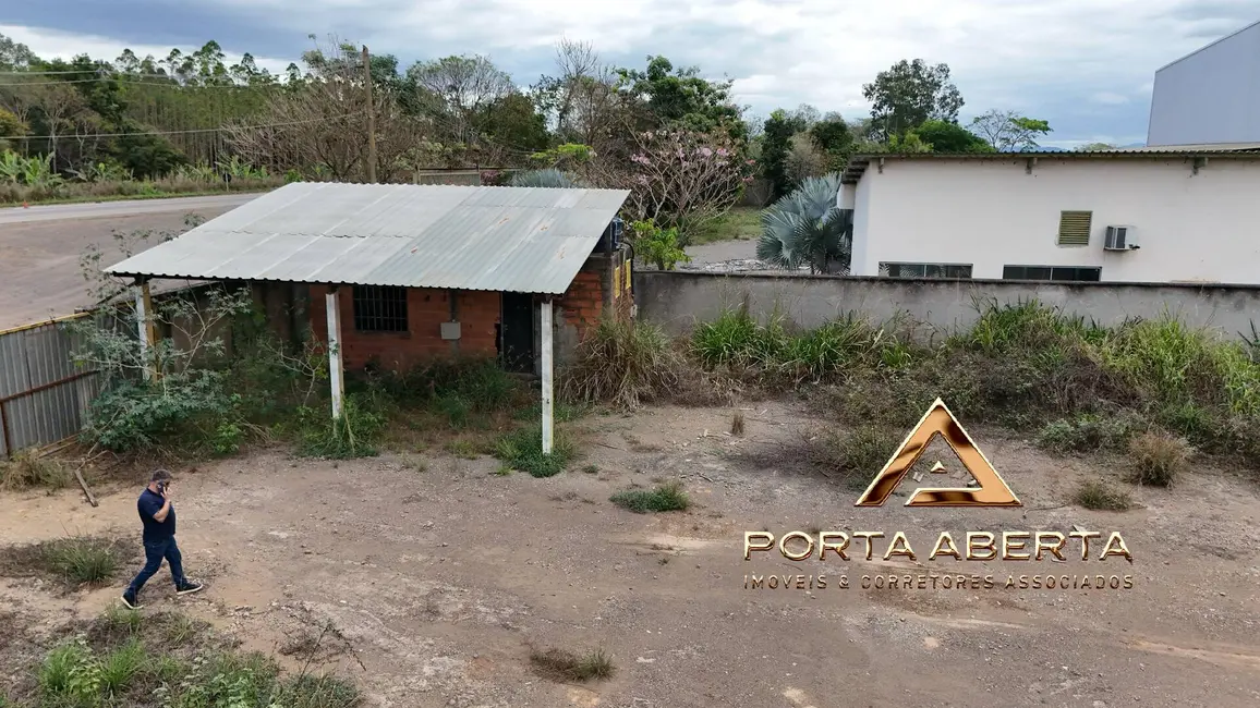 Foto 4 de Armazém / Galpão à venda, 900m2 em Caratinga - MG