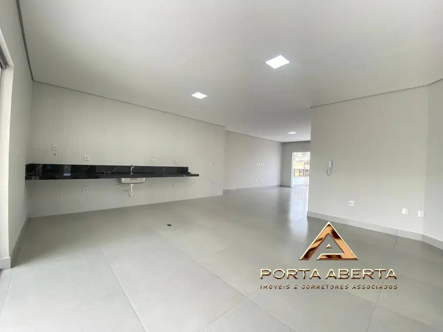 Cobertura com 4 quartos à venda, 220m2 em Veneza, Ipatinga - MG - imagem 4 Foto 4 de Cobertura com 4 quartos à venda, 220m2 em Veneza, Ipatinga - MG