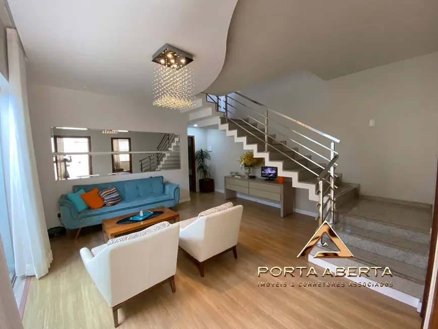 Casa com 3 quartos à venda, 208m2 em Vila Celeste, Ipatinga - MG - imagem 2 Foto 2 de Casa com 3 quartos à venda, 208m2 em Vila Celeste, Ipatinga - MG