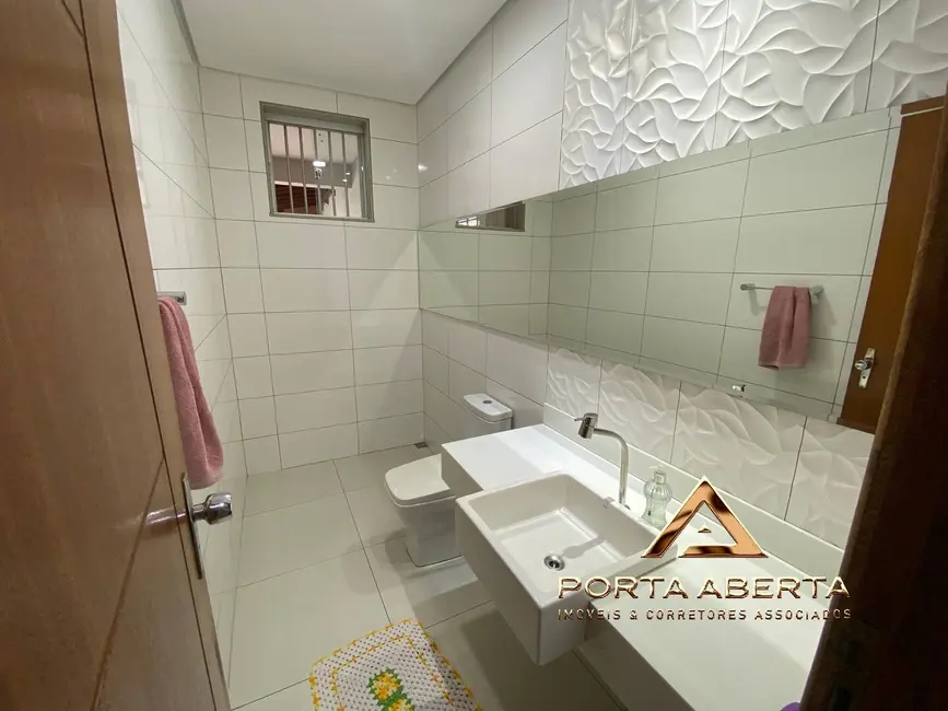 Casa com 3 quartos à venda, 208m2 em Vila Celeste, Ipatinga - MG - imagem 7 Foto 7 de Casa com 3 quartos à venda, 208m2 em Vila Celeste, Ipatinga - MG