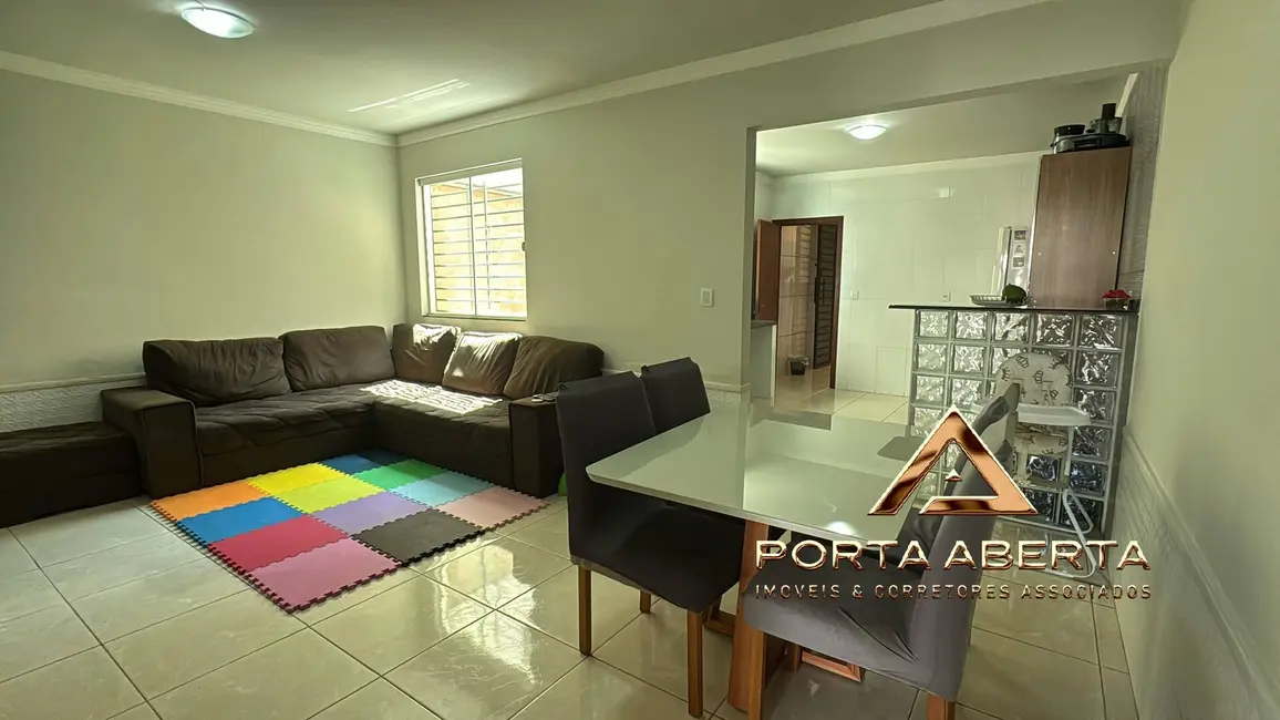 Foto 2 de Casa com 2 quartos à venda, 101m2 em Santana Do Paraiso - MG