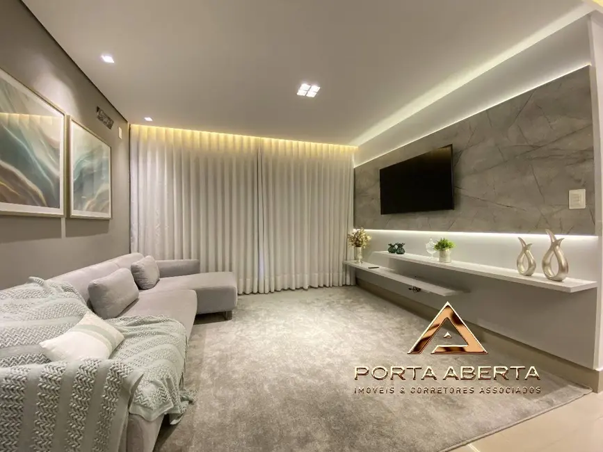 Foto 4 de Cobertura com 4 quartos à venda, 282m2 em Iguaçu, Ipatinga - MG