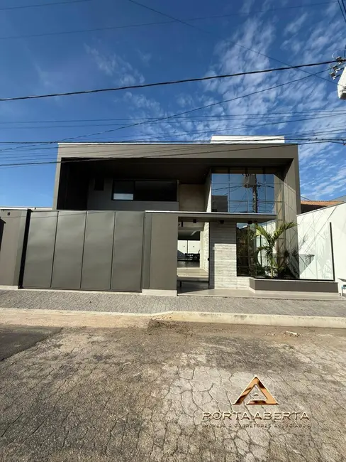 Foto 1 de Casa com 3 quartos à venda, 320m2 em Cariru, Ipatinga - MG