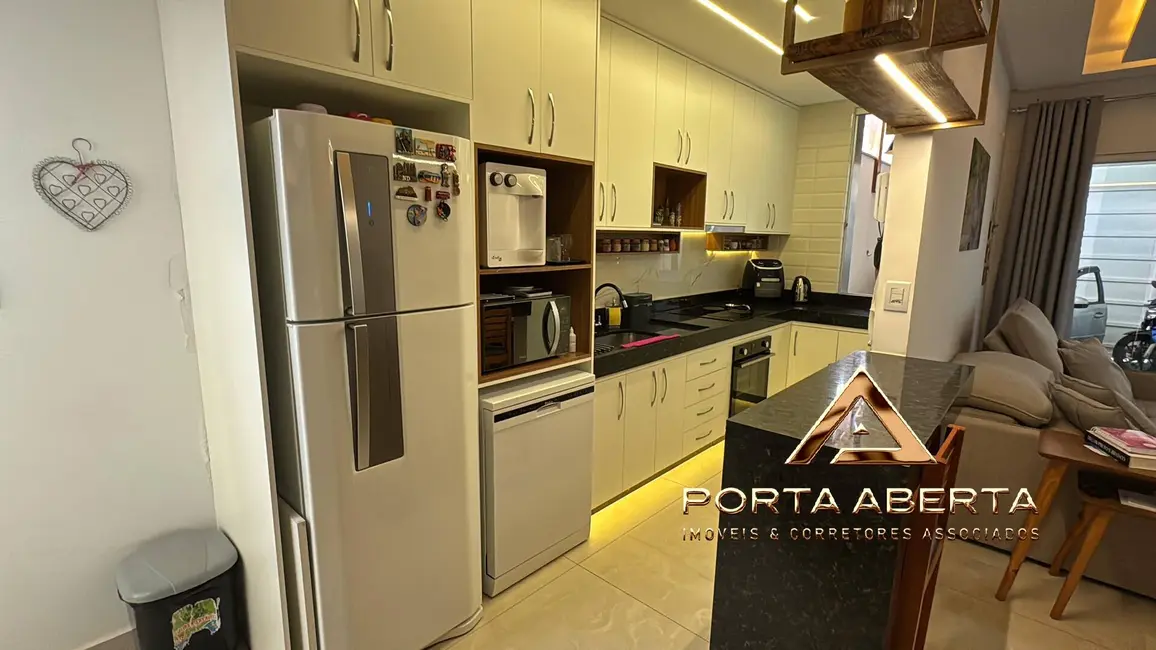 Foto 5 de Casa com 3 quartos à venda, 100m2 em Santana Do Paraiso - MG