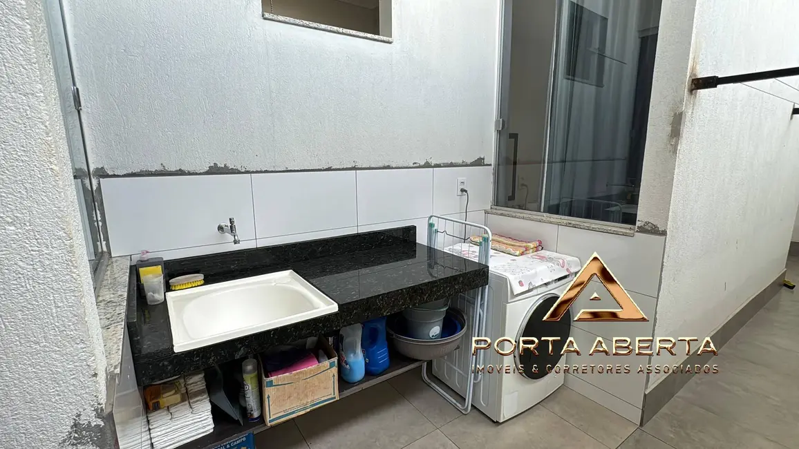 Foto 9 de Casa com 3 quartos à venda, 100m2 em Santana Do Paraiso - MG