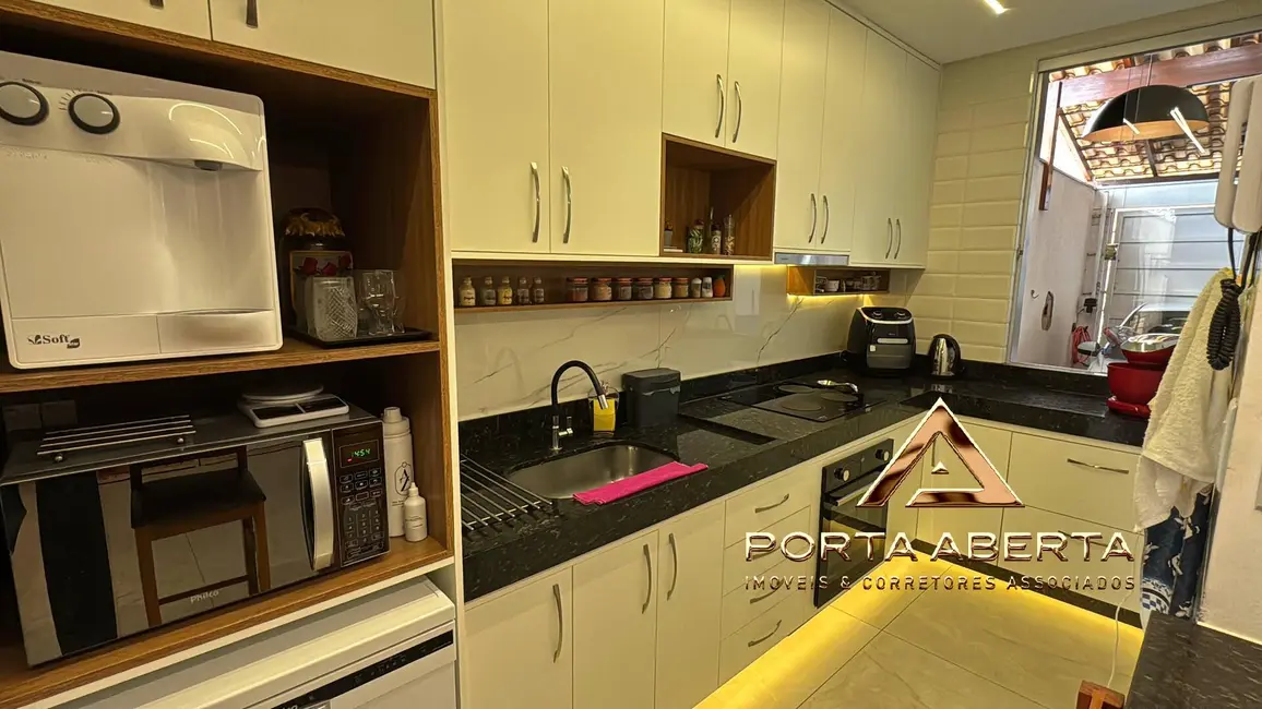 Foto 6 de Casa com 3 quartos à venda, 100m2 em Santana Do Paraiso - MG