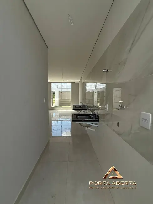 Foto 6 de Casa com 3 quartos à venda, 100m2 em Santana Do Paraiso - MG