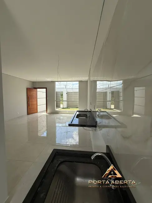 Foto 4 de Casa com 3 quartos à venda, 100m2 em Santana Do Paraiso - MG