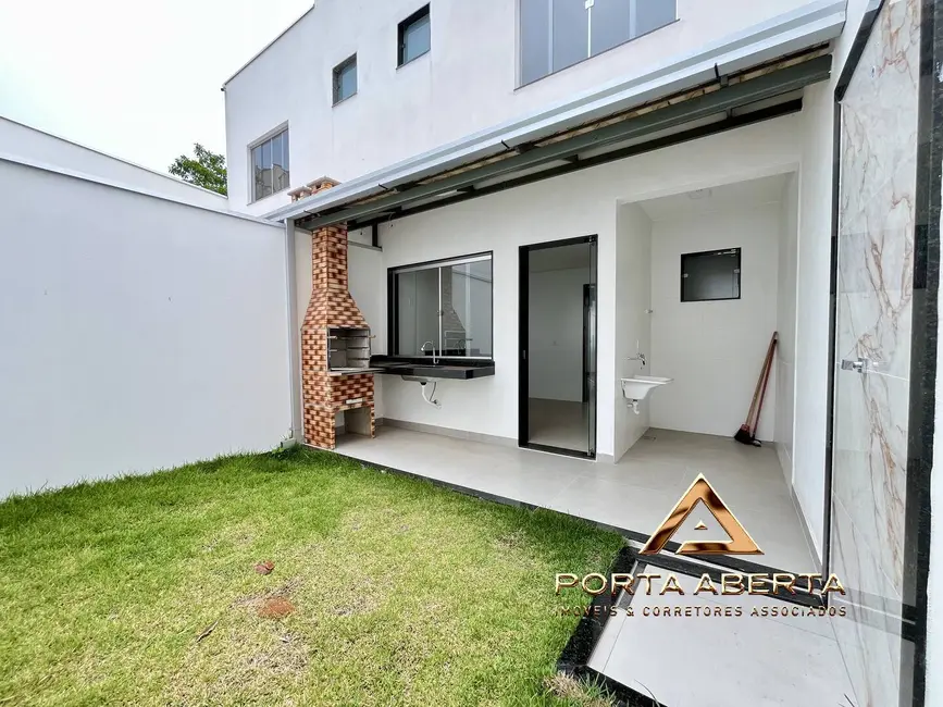 Casa com 3 quartos à venda, 135m2 em Santana Do Paraiso - MG - imagem 1 Foto 1 de Casa com 3 quartos à venda, 135m2 em Santana Do Paraiso - MG