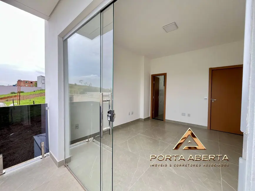 Casa com 3 quartos à venda, 135m2 em Santana Do Paraiso - MG - imagem 9 Foto 9 de Casa com 3 quartos à venda, 135m2 em Santana Do Paraiso - MG