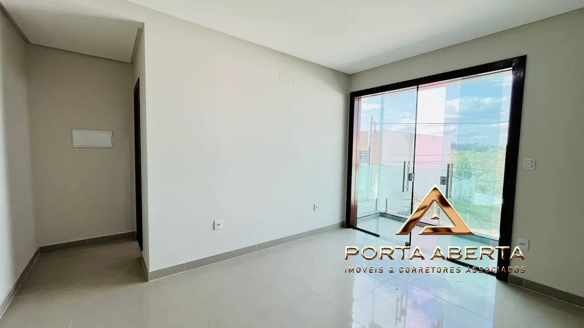 Foto 5 de Casa com 3 quartos à venda, 130m2 em Santana Do Paraiso - MG