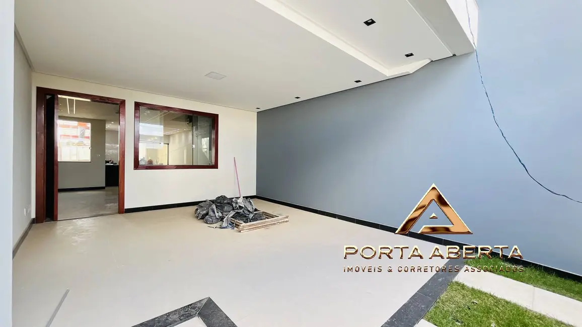 Foto 2 de Casa com 3 quartos à venda, 130m2 em Santana Do Paraiso - MG