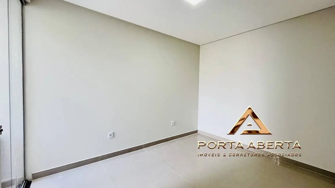 Foto 9 de Casa com 3 quartos à venda, 130m2 em Santana Do Paraiso - MG