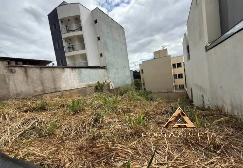 Terreno / Lote à venda, 300m2 em Santana Do Paraiso - MG - imagem 1 Foto 1 de Terreno / Lote à venda, 300m2 em Santana Do Paraiso - MG