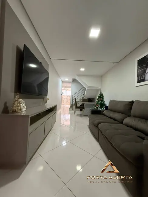 Foto 5 de Casa com 2 quartos à venda, 76m2 em Santana Do Paraiso - MG