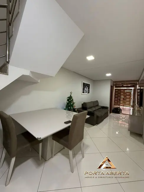 Foto 4 de Casa com 2 quartos à venda, 76m2 em Santana Do Paraiso - MG