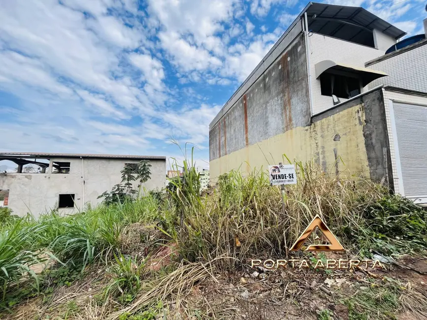 Foto 1 de Terreno / Lote à venda, 180m2 em Santana Do Paraiso - MG