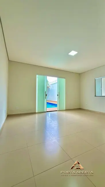 Foto 6 de Casa com 2 quartos à venda, 125m2 em Caratinga - MG