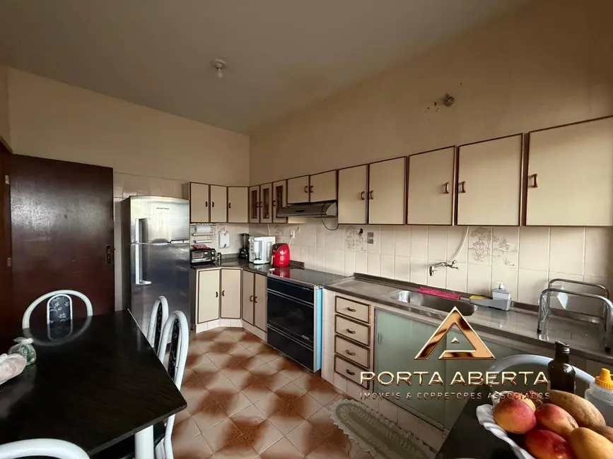 Foto 3 de Casa com 3 quartos à venda, 266m2 em Ideal, Ipatinga - MG