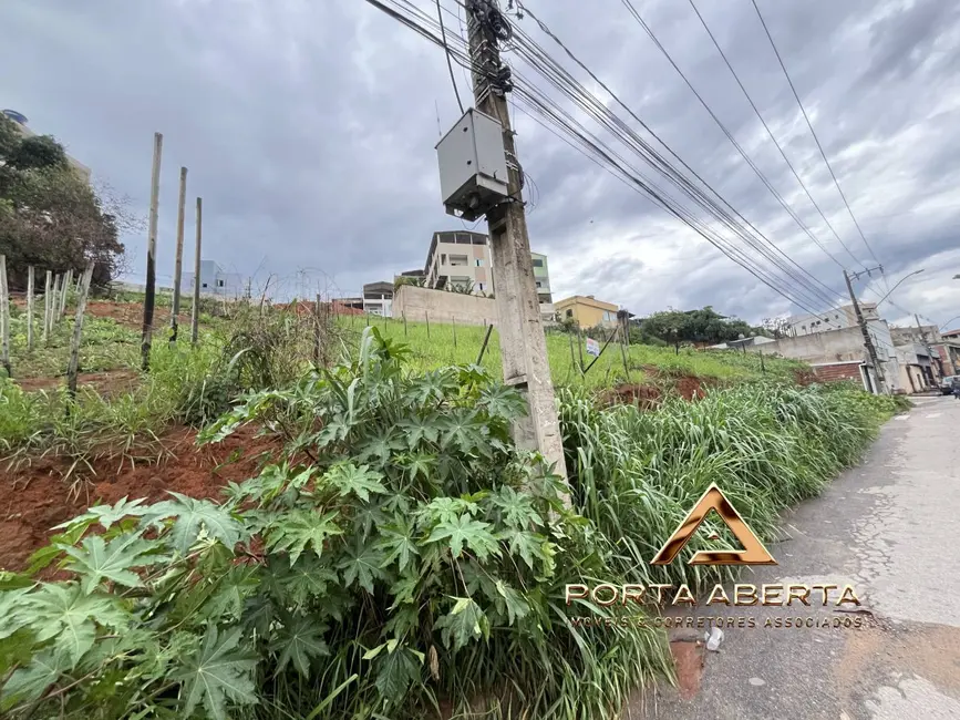 Foto 3 de Terreno / Lote à venda, 397m2 em Santana Do Paraiso - MG