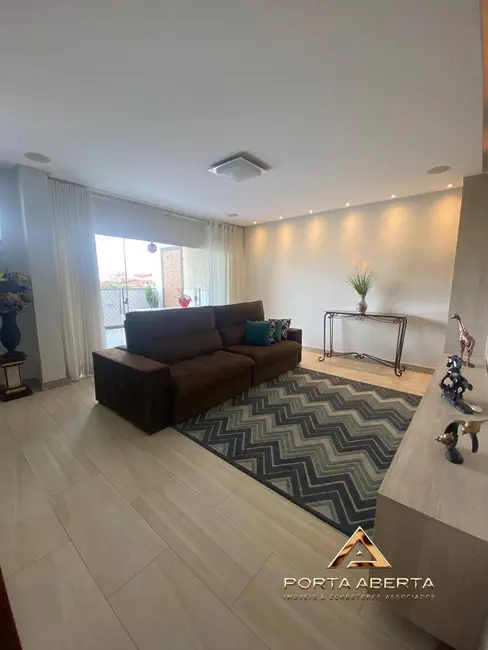 Foto 7 de Apartamento com 3 quartos à venda, 190m2 em Veneza, Ipatinga - MG