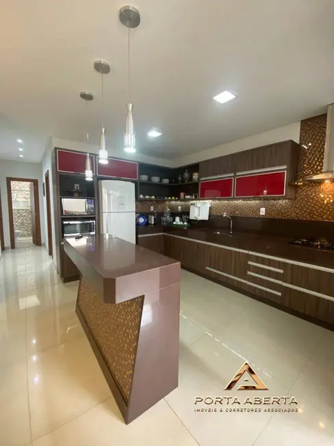 Foto 2 de Apartamento com 3 quartos à venda, 190m2 em Veneza, Ipatinga - MG