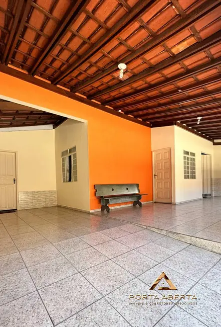 Casa com 3 quartos à venda e para alugar, 260m2 em Ideal, Ipatinga - MG - imagem 4 Foto 4 de Casa com 3 quartos à venda e para alugar, 260m2 em Ideal, Ipatinga - MG