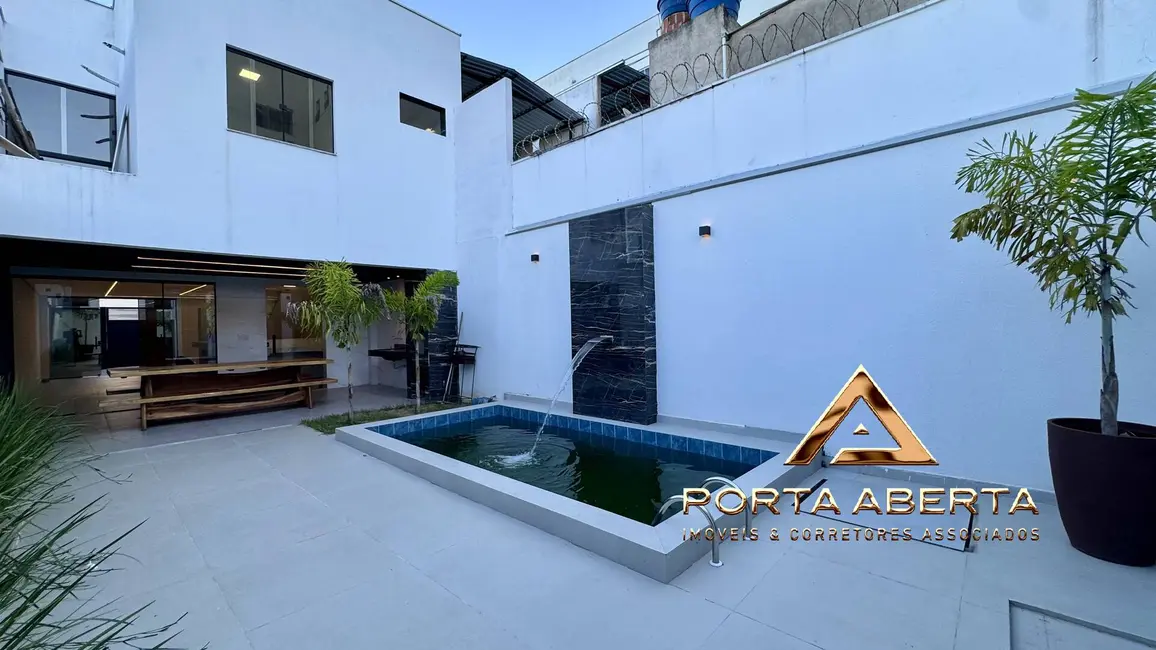 Casa com 3 quartos à venda, 170m2 em Santana Do Paraiso - MG - imagem 1 Foto 1 de Casa com 3 quartos à venda, 170m2 em Santana Do Paraiso - MG