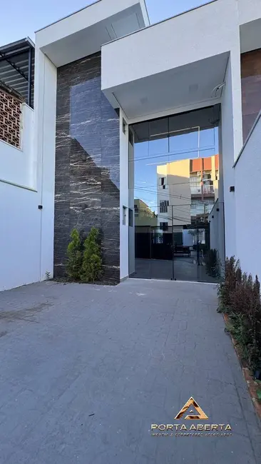 Casa com 3 quartos à venda, 170m2 em Santana Do Paraiso - MG - imagem 4 Foto 4 de Casa com 3 quartos à venda, 170m2 em Santana Do Paraiso - MG