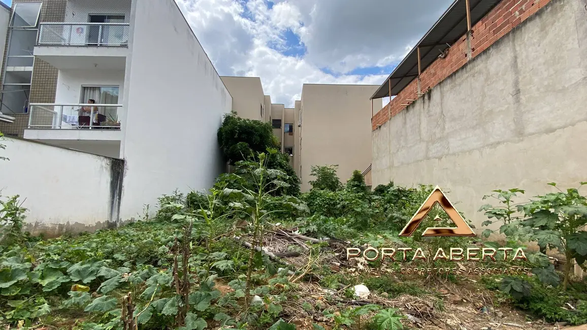 Foto 1 de Terreno / Lote à venda, 300m2 em Santana Do Paraiso - MG