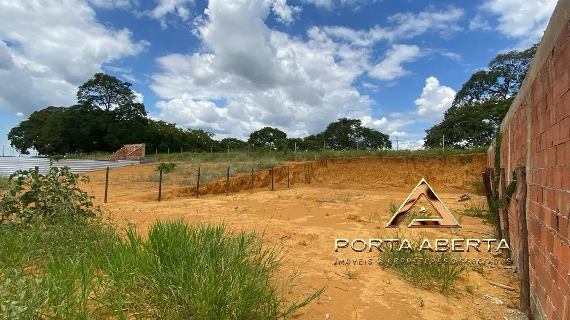 Foto 2 de Terreno / Lote à venda, 240m2 em Santana Do Paraiso - MG