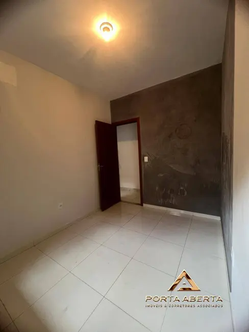 Foto 8 de Casa com 3 quartos à venda, 100m2 em Santana Do Paraiso - MG