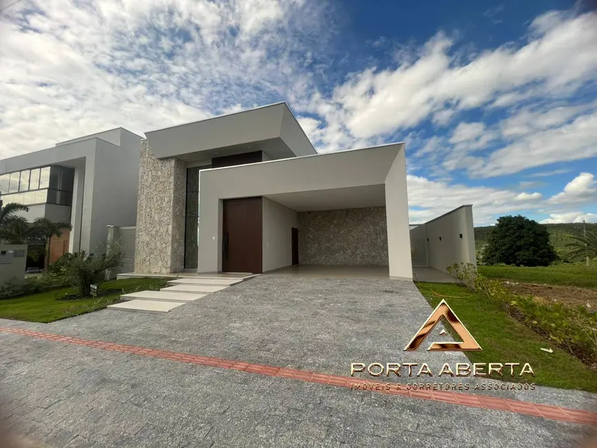 Foto 1 de Casa com 3 quartos à venda, 243m2 em Caratinga - MG