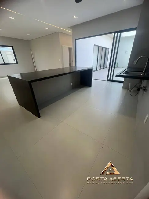 Foto 6 de Casa com 3 quartos à venda, 243m2 em Caratinga - MG