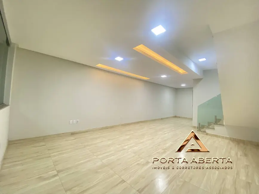 Foto 2 de Casa com 3 quartos à venda e para alugar, 158m2 em Santana Do Paraiso - MG