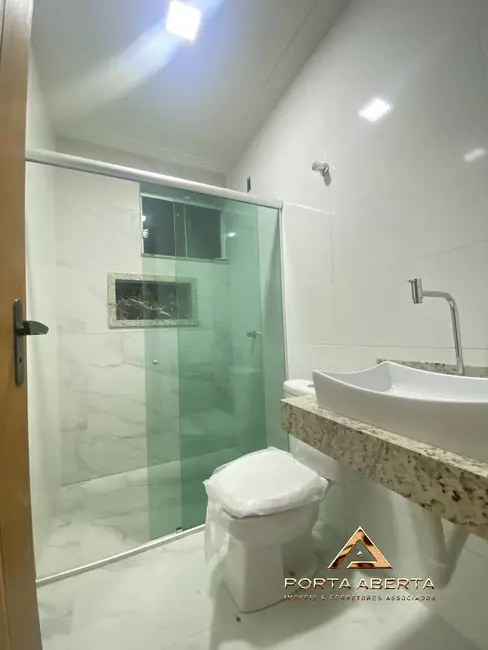 Foto 3 de Casa com 3 quartos à venda e para alugar, 158m2 em Santana Do Paraiso - MG