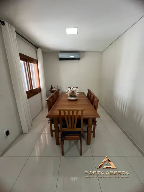 Foto 4 de Casa com 3 quartos à venda, 110m2 em Imbaúbas, Ipatinga - MG