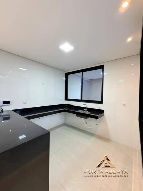 Foto 9 de Casa com 3 quartos à venda, 225m2 em Santana Do Paraiso - MG